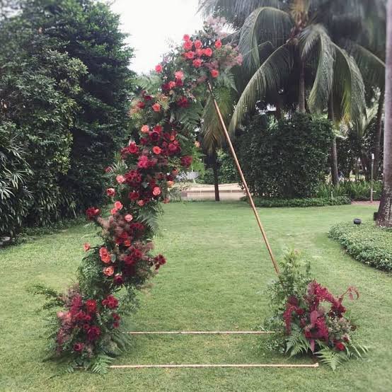 Triangular Shaped Backdrop Stand DIY