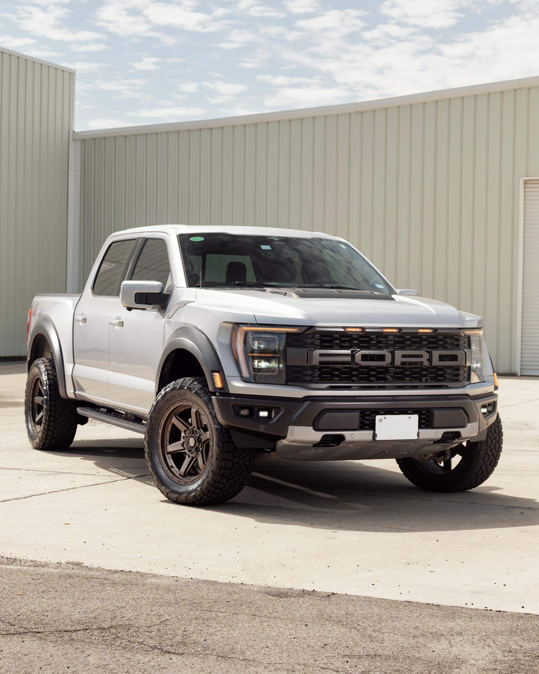 Understanding_Ford_Raptor_Bolt_Patterns__Their_Compatibility