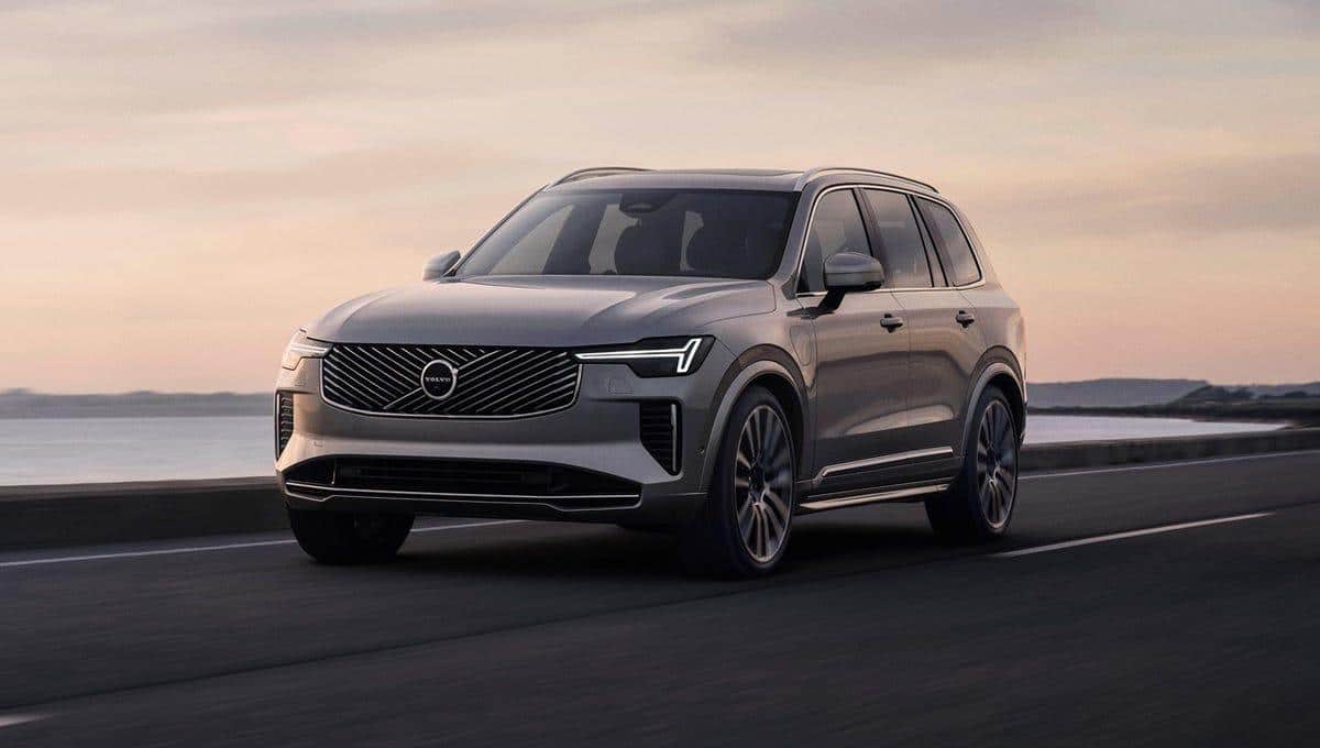 Volvo_XC90_Recharge