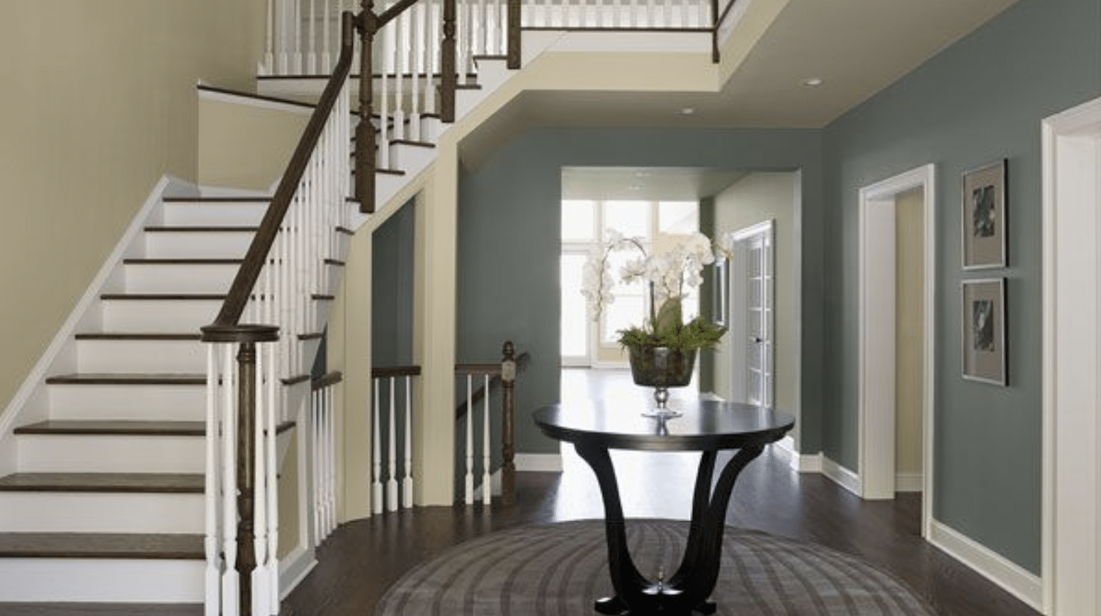 1Hallways_and_Entryways