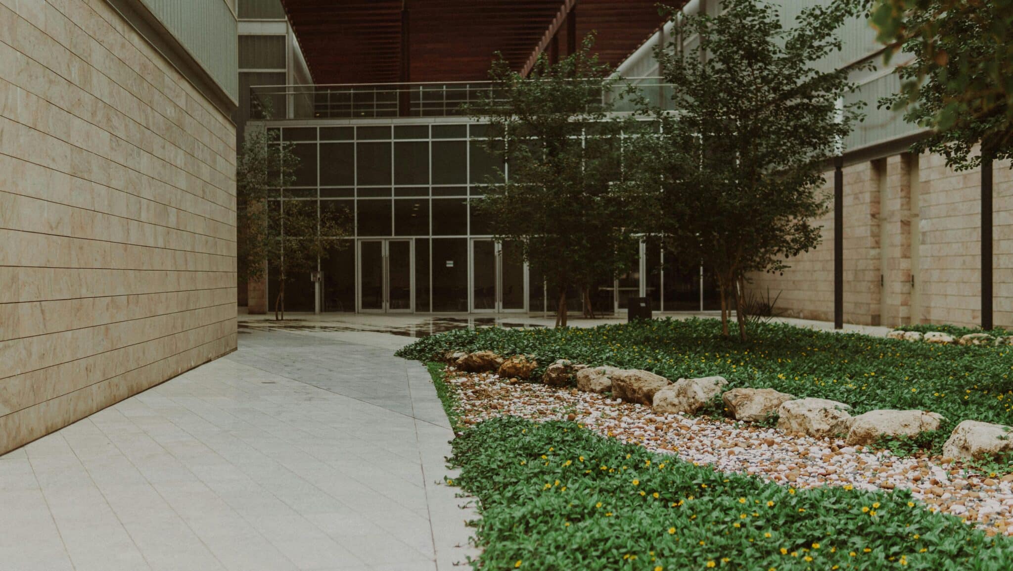 Simple Outside Visual The Importance of Visual Simplicity in Exterior Spaces - Opple House